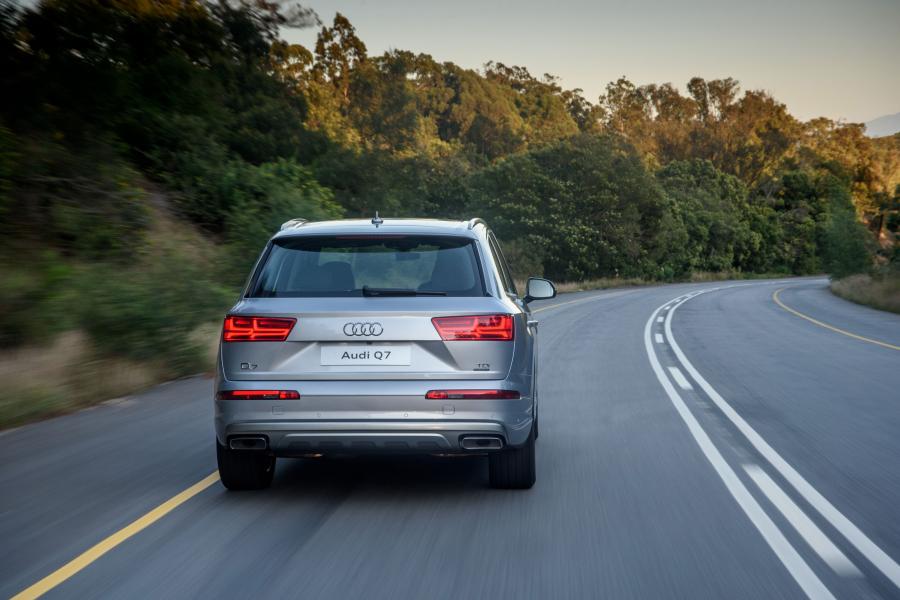  Audi Q7 TDI Quattro (4M) 2015 года  (ZA) (фото 9 из 20)